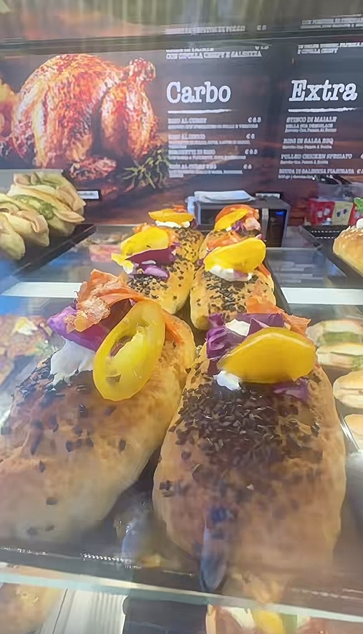 Panini pronti al banco di Pollo Lab 2